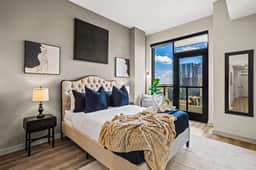 Skyline Townhouse - Image 2