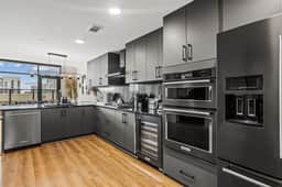 Skyline Townhouse - Image 5