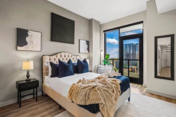 Skyline Townhouse - Image 2